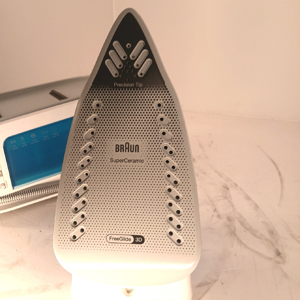 Braun Dampferzeuger Bügeleisen Carestyle 1 IS1012BL Power – Sehr gut