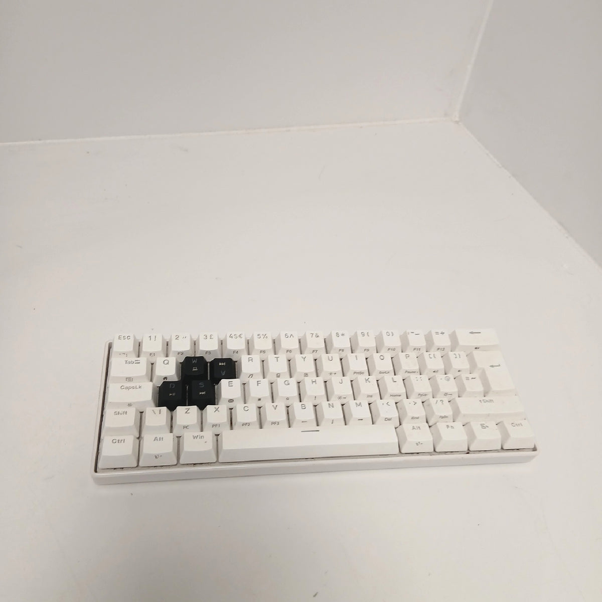 Qisan Tastatur Gaming Mini 60 Prozent Kompakt Blau Switch Gaming – Gut