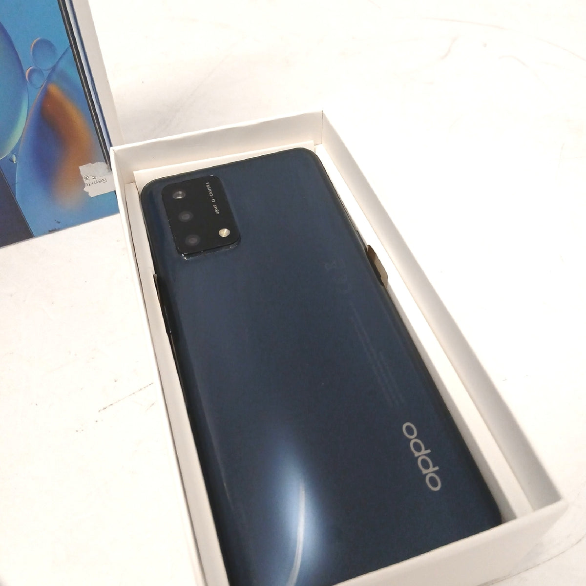 OPPO A74 Smartphone 6,4 Zoll FHD+ AMOLED Display, 5.000 mAh Akku – Defekt