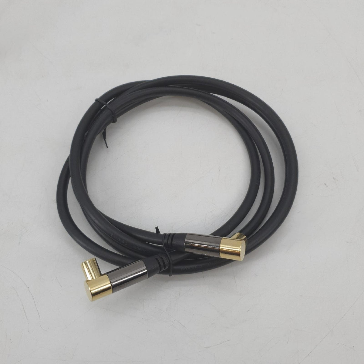 KabelDirekt Antennenkabel Fernsehzubehör Kabel gewinkelt Schwarz HDTV – Neu
