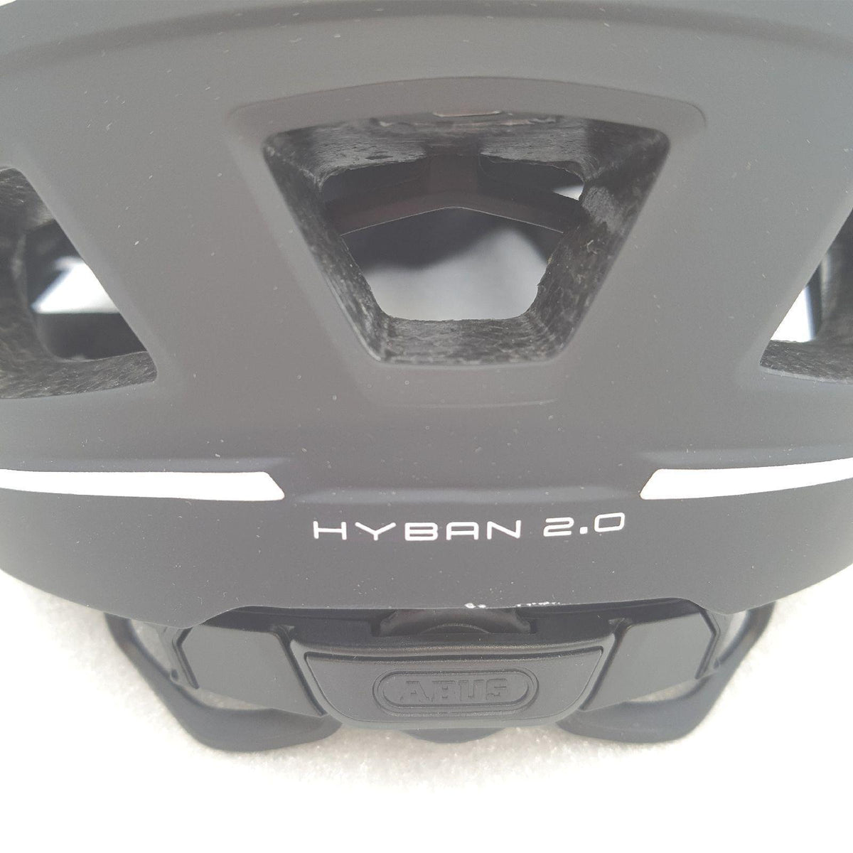 Abus Fahrradhelm Helm Fahrradbekleidung Hyban 2 0 LED Beleuchtung – Neu