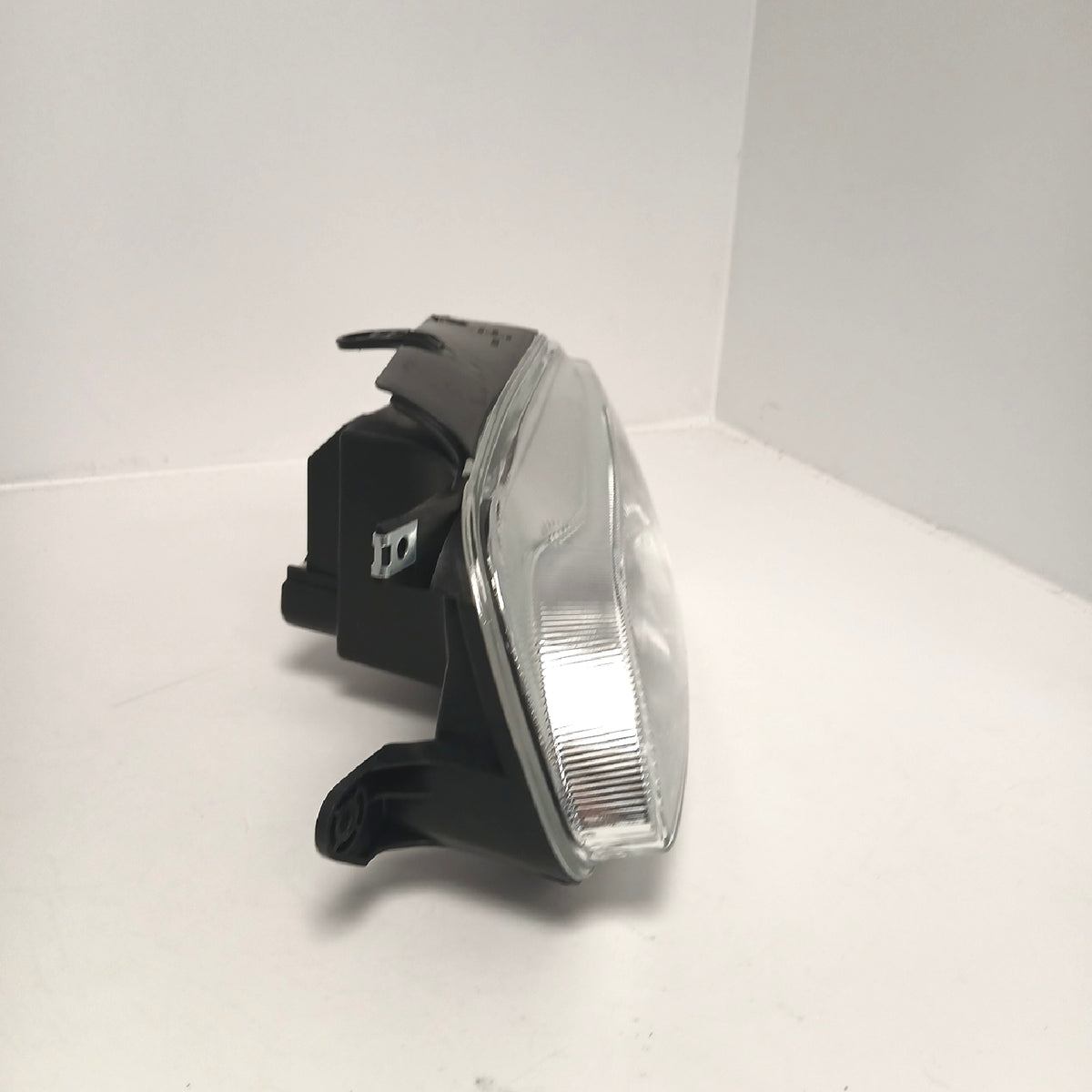 DAPA 180310 Scheinwerfer links – Wie neu