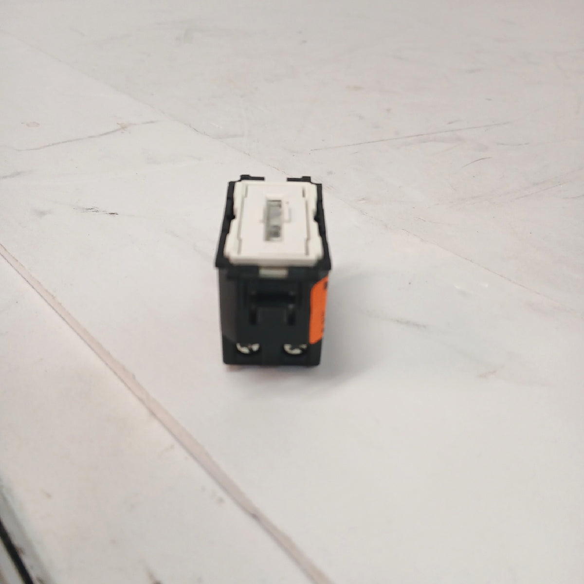 Living Now Schalter Elektrik Energie Steuerung 1P NO 10 A – Wie neu