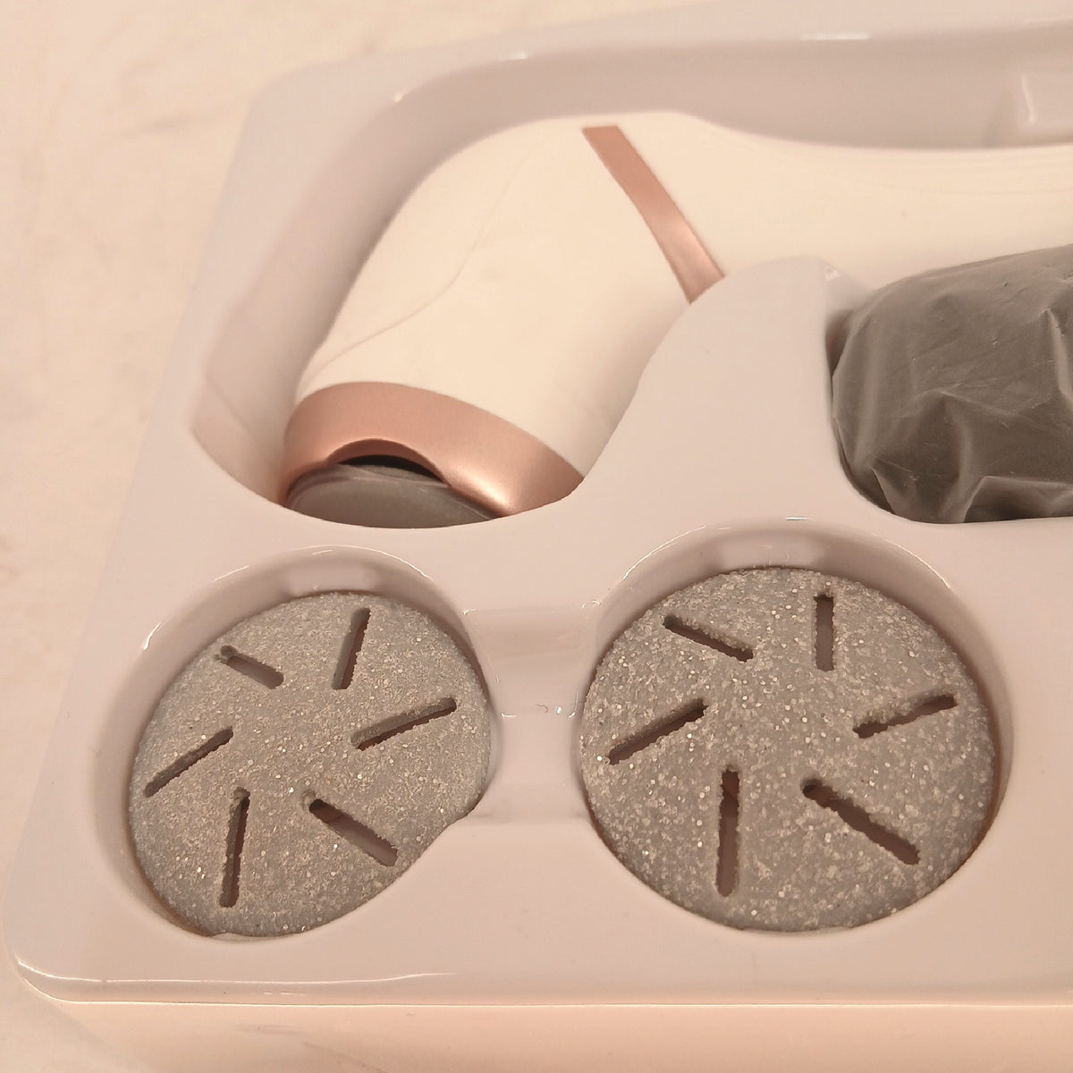 Cecotec Hornhautentferner Fußpflege Bamba SkinCare Elektrisch – Wie neu