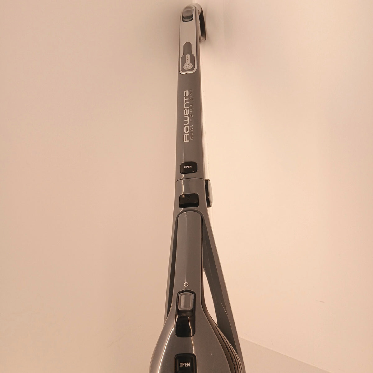 Rowenta Stabstaubsauger Akku Dual Force 2in1 – Sehr gut, unvollständig