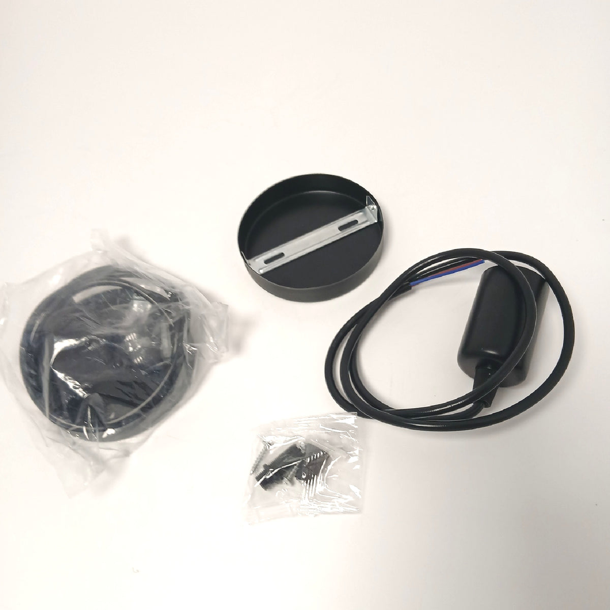 ZHIQIN Pendelleuchte 100 cm, schwarz, E27 – Neu