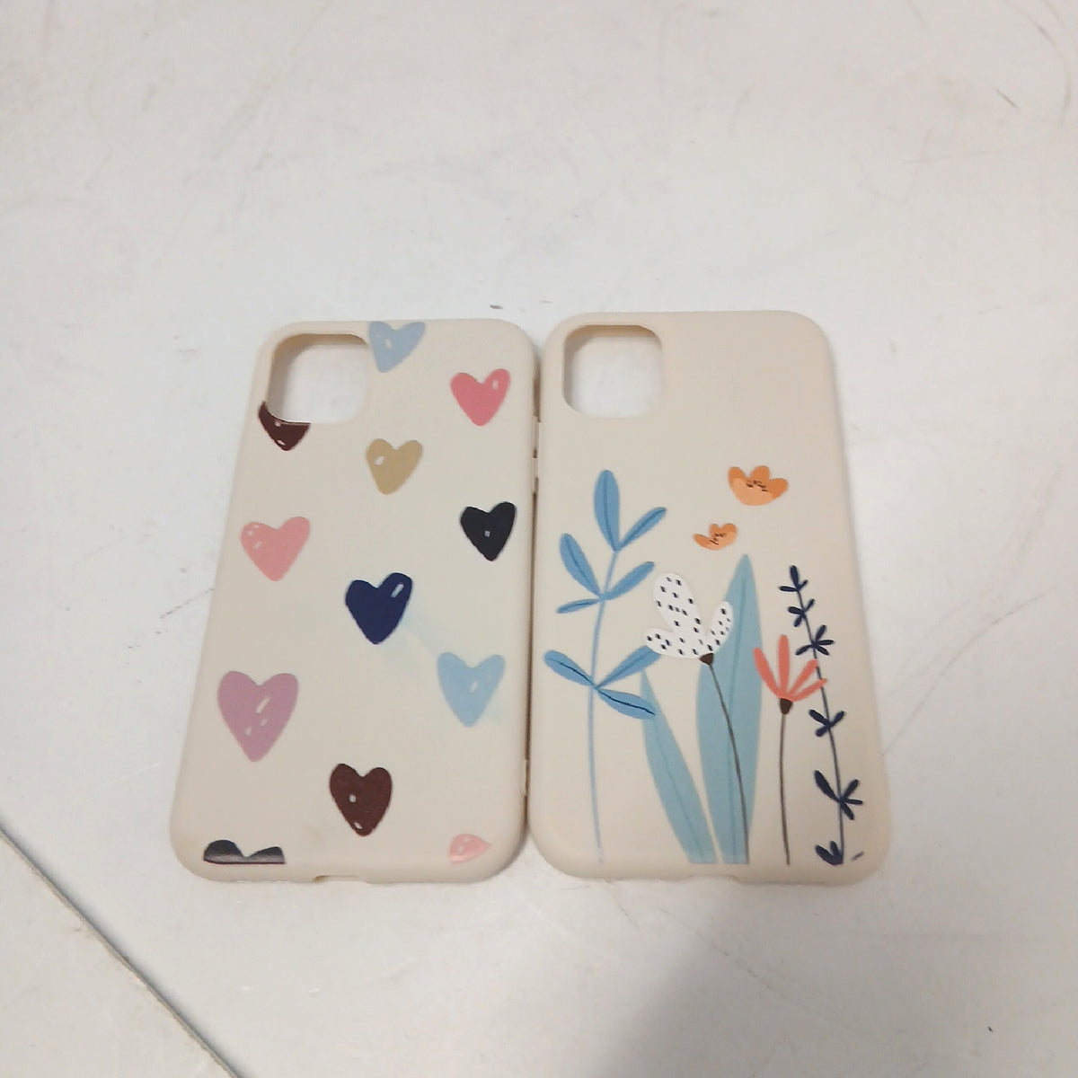 Yoedge 2 Stück Handyhülle iPhone 11 Hülle Liebesherz Blumen Muster – Wie neu