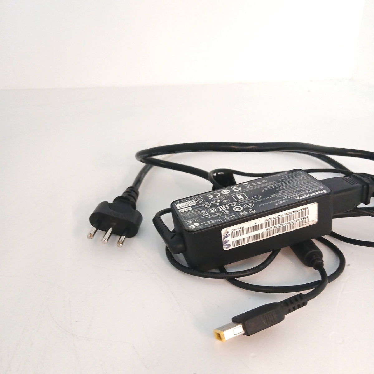 Lenovo 45-W-Netzteil für V130-15IKB Laptop – Annehmbar