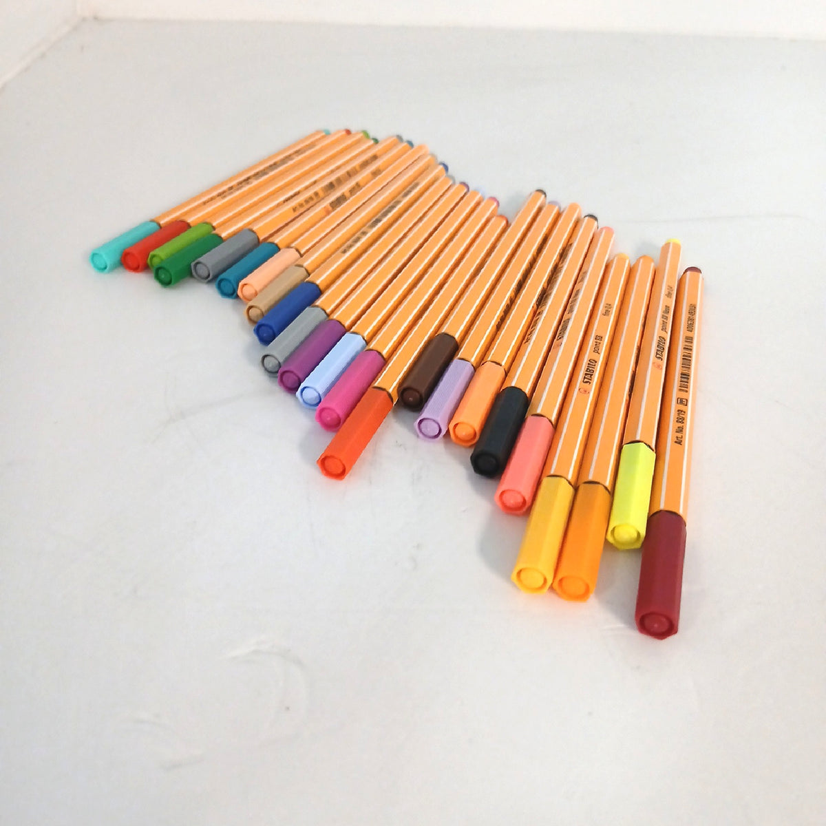Filzstift STABILO point 88 Etui Karton mit 24 feinen Filzstift C - Unvollständig