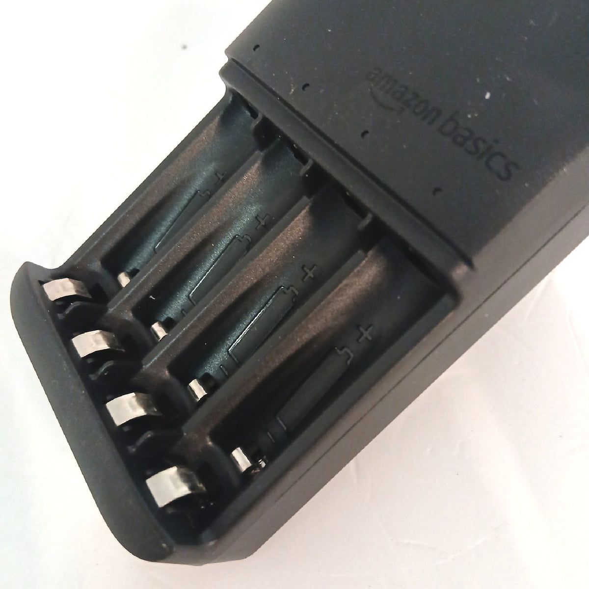 Amazon Basics Batterieladegerät Ladegeräte Technik Schnellladefähig – Sehr gut