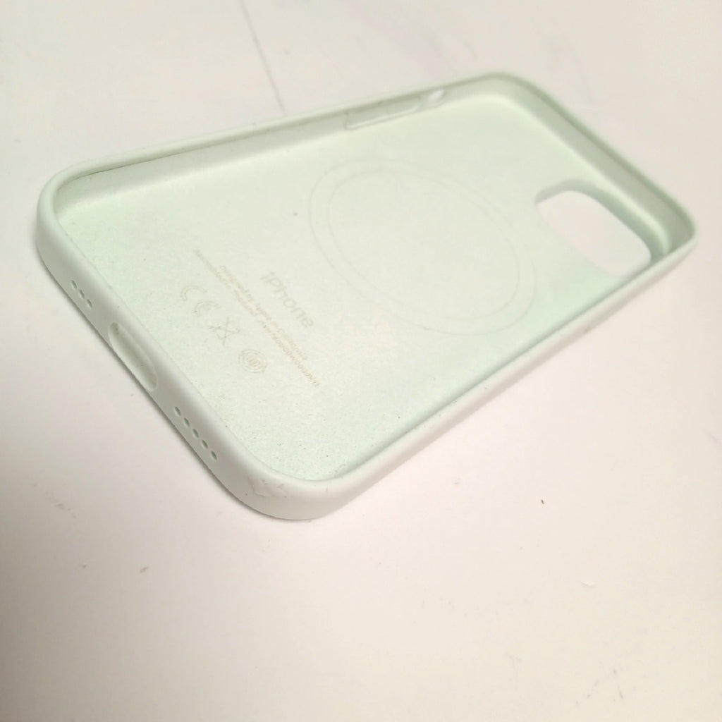 Apple iPhone Hülle Schutzhülle iPhone 15 MagSafe-kompatibel Silikon Hülle – Gut
