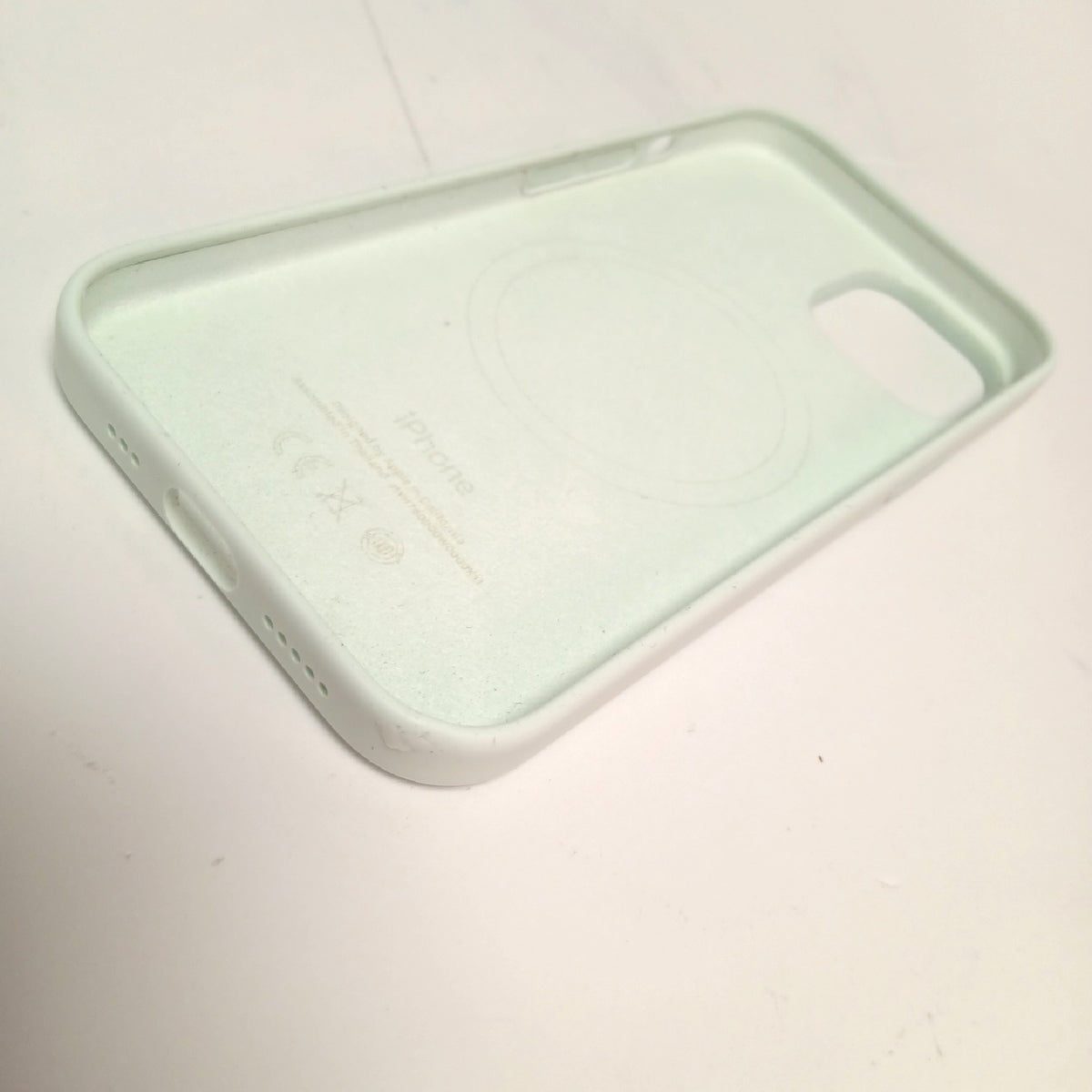 Apple iPhone Hülle Schutzhülle iPhone 15 MagSafe-kompatibel Silikon Hülle – Gut