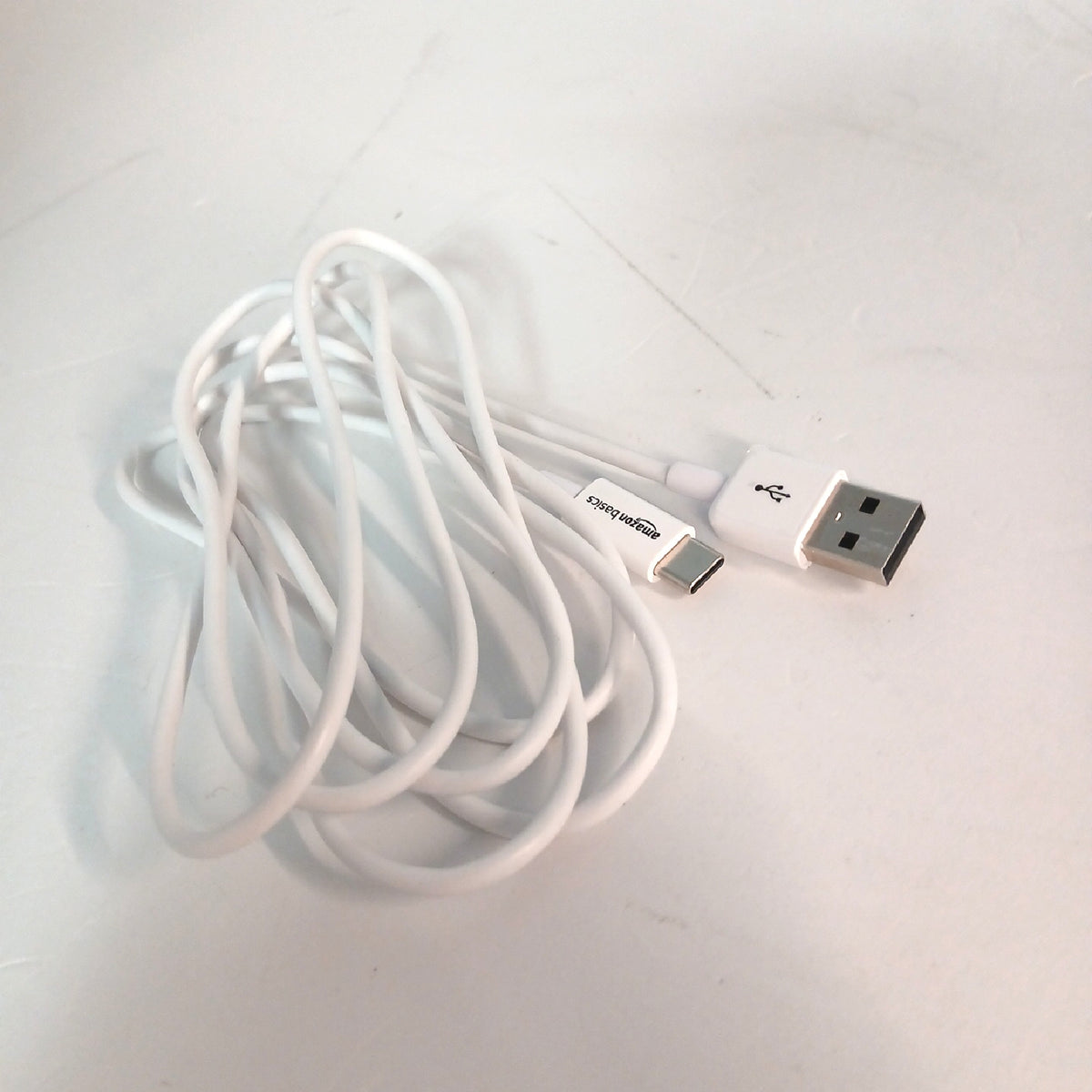 Amazonbasics USB Kabel Ladekabel Schnellladefunktion für Iphone Tablet – Wie neu