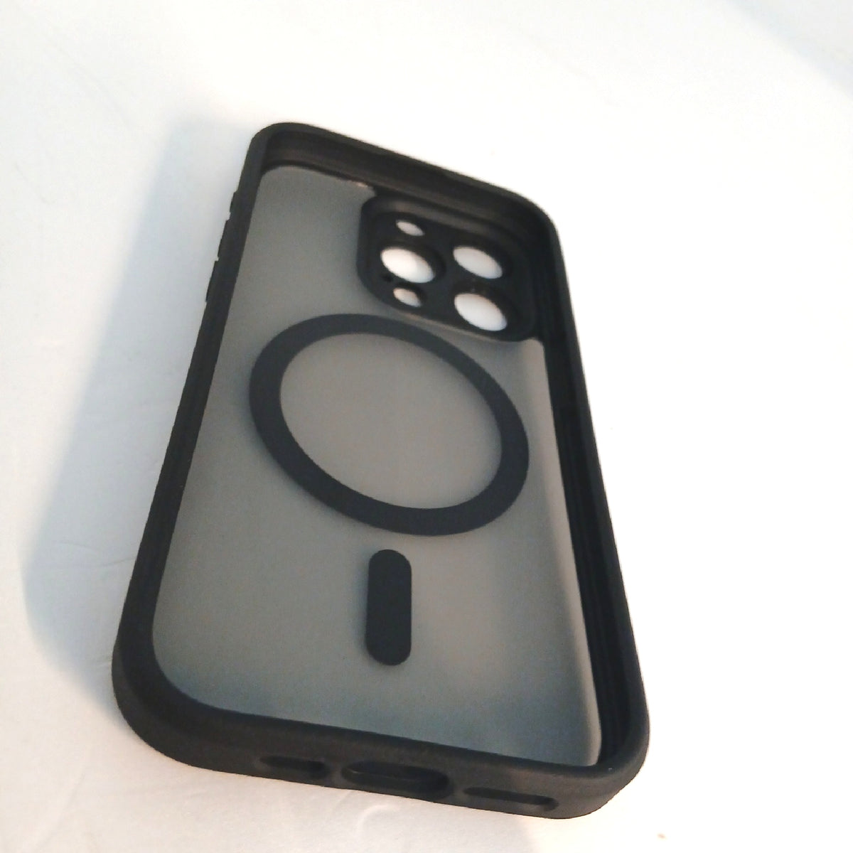 TOCOL 3-in-1 iPhone 15 Pro Hülle Mag-Safe 2X Schutzglas – Wie neu, unvollständig