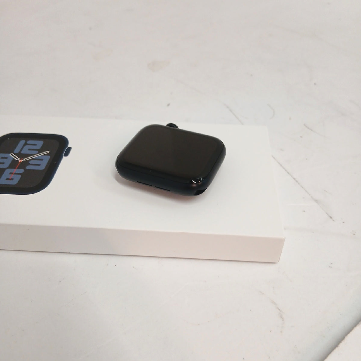 Apple Watch SE 2. Generation 44 mm Aluminium, Mitternacht – Defekt