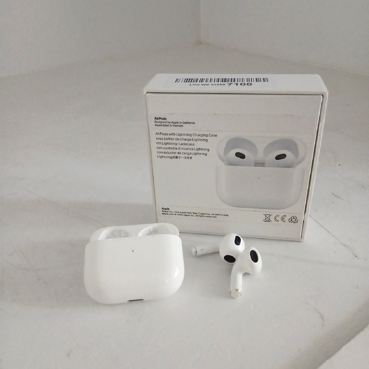 Apple AirPods 3. Generation mit Ladegehäuse – Defekt