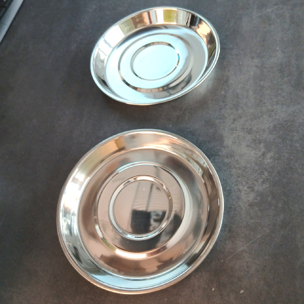 Metall-Brotdose aus Edelstahl mit 2 Tellern à 18 cm. Lunch Box Brotdose – Neu