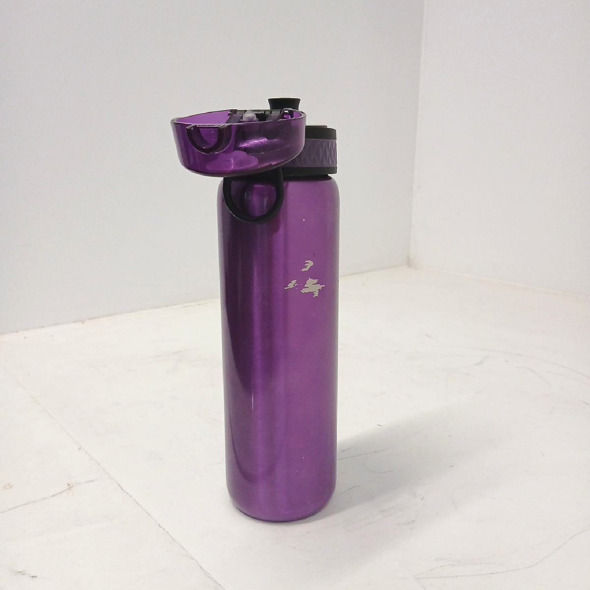 Ion8 Stahl-Trinkflasche, 600 ml, Auslaufsicher, Einhandöffnung – Annehmbar