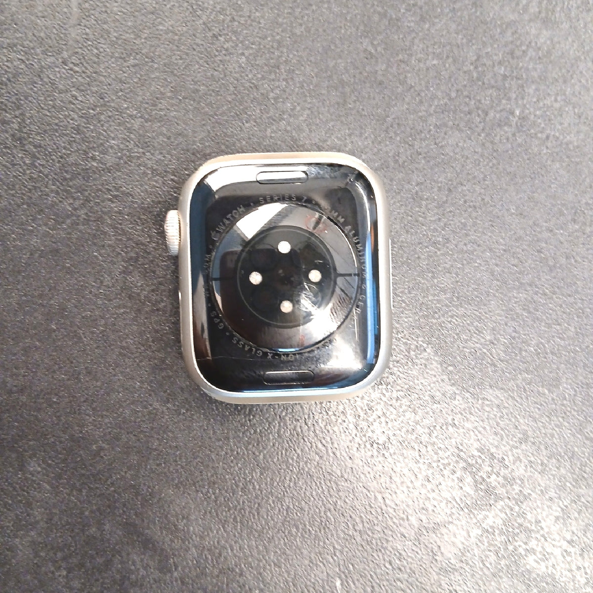 Apple Watch Series 7 (GPS, 41MM) - Aluminiumgehäuse Polarstern – Defekt