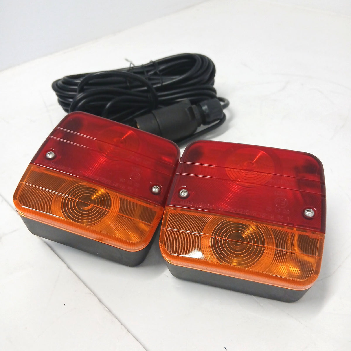 Autoutlet Anhänger-Rückleuchten-Set, 12 V, 7-polig, 7,5 m, IP65 – Wie neu