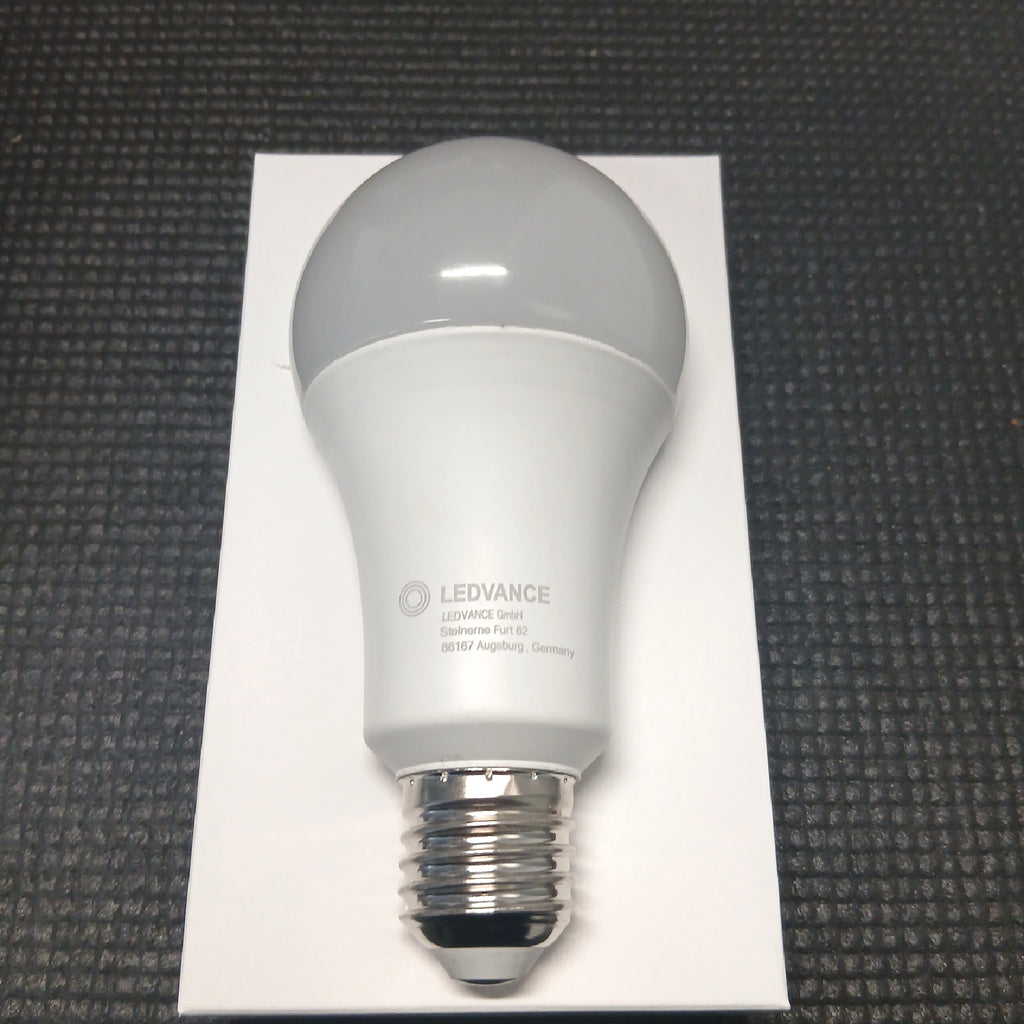 LEDVANCE Lampe Beleuchtung Classic A 100 E27 warmweiss energiesparend – Wie neu