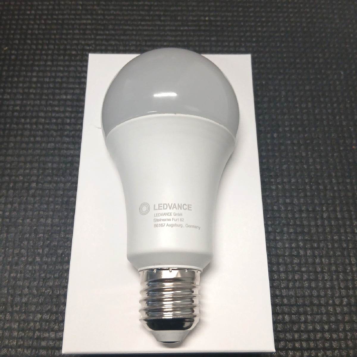 LEDVANCE Lampe Beleuchtung Classic A 100 E27 warmweiss energiesparend – Wie neu