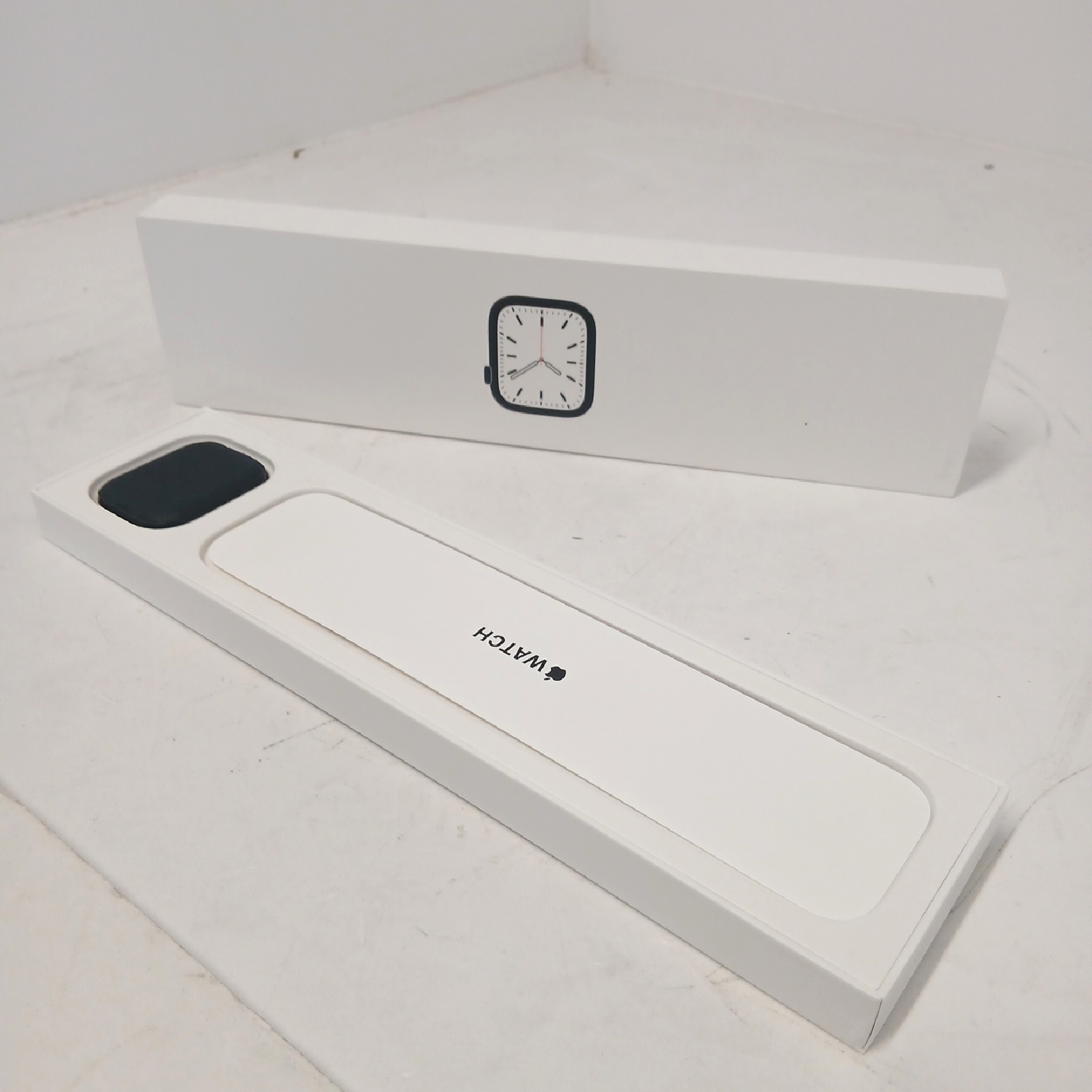 Apple Watch Series 7 GPS GPS 45mm Smartwatch mit Aluminiumgehäuse in Fa - Defekt
