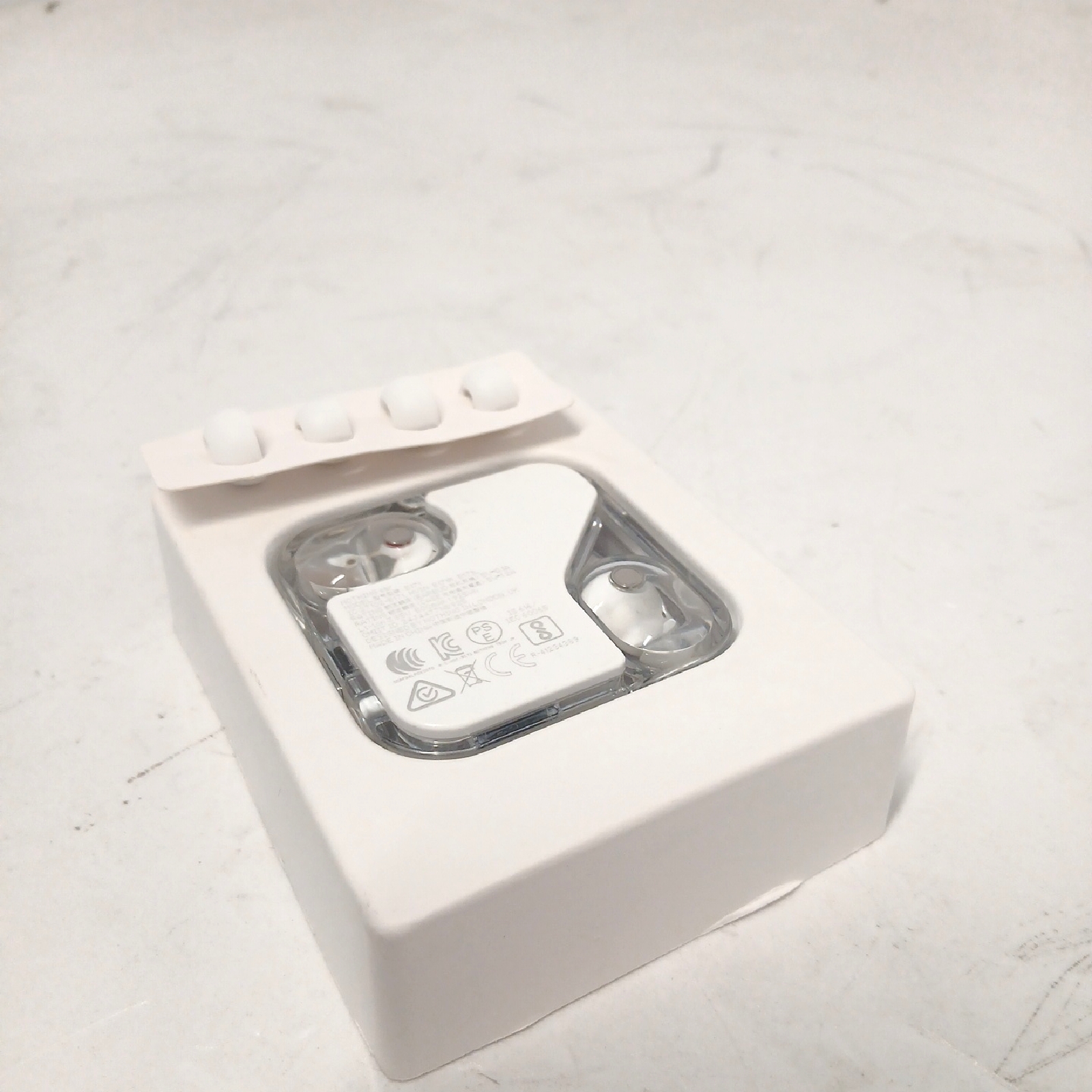 Nothing Ear kopfhörer kabellos Bluetooth mit ChatGPT Integration, Hi Re - Defekt