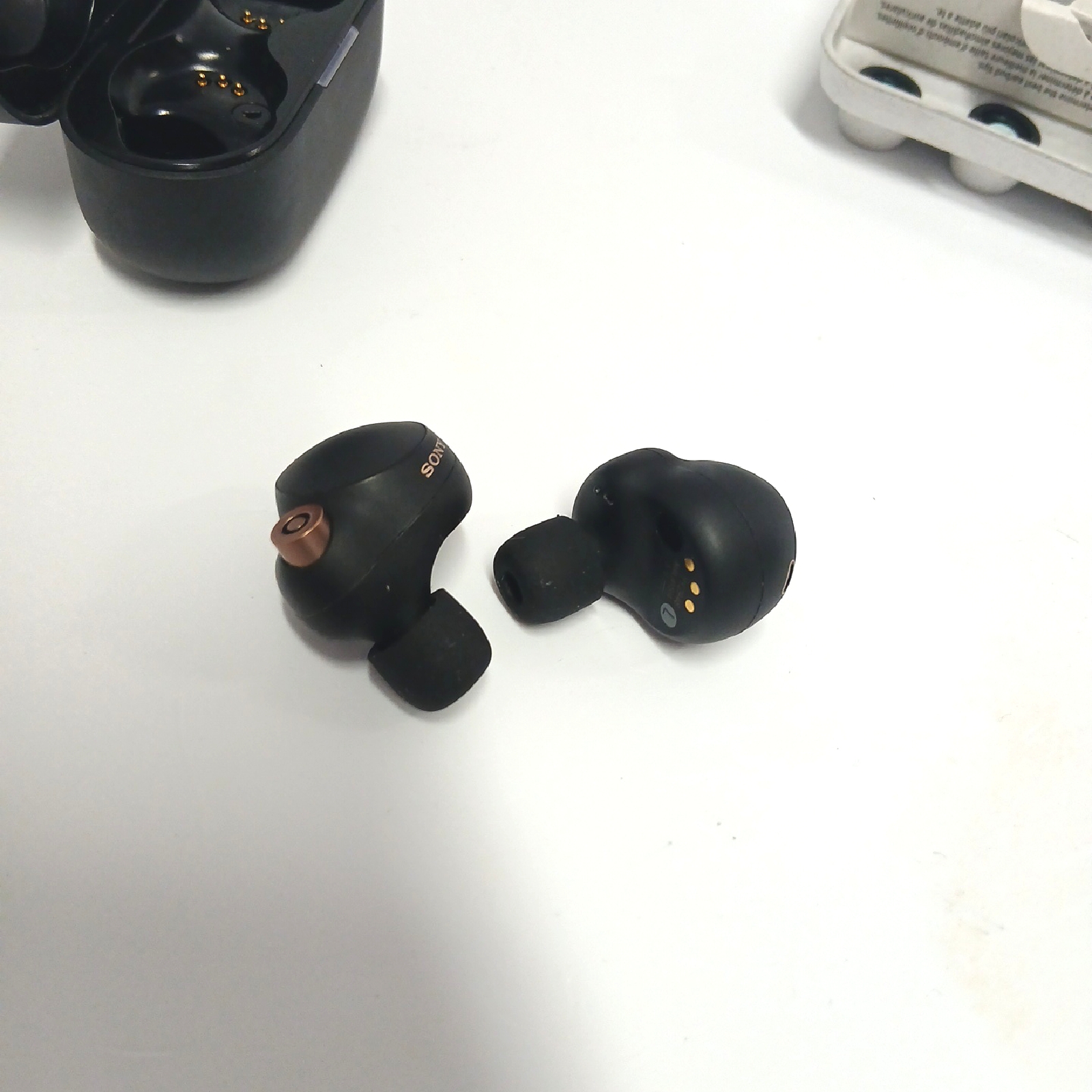 Sony WF-1000XM4 True Wireless Noise Cancelling-Kopfhörer Bluetoo - Unvollständig