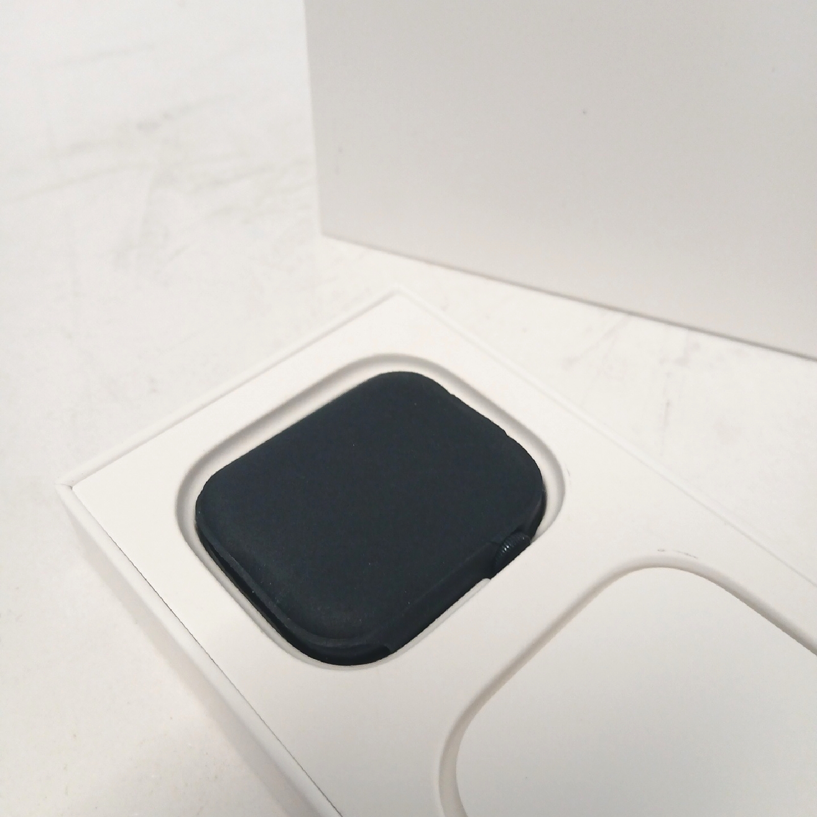 Apple Watch Series 7 GPS GPS 45mm Smartwatch mit Aluminiumgehäuse in Fa - Defekt