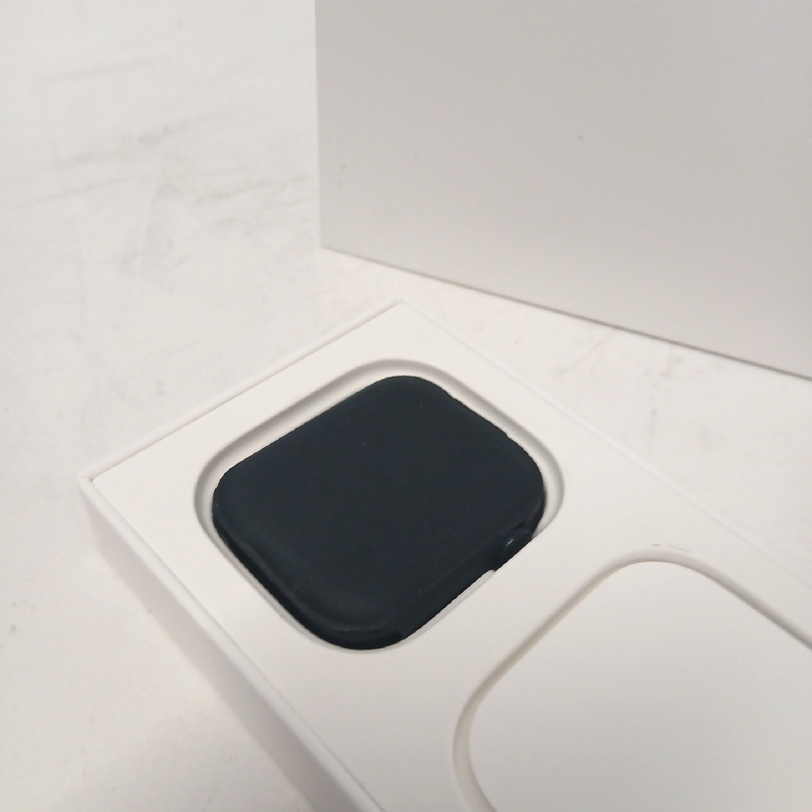 Apple Watch Series 7 GPS GPS 45mm Smartwatch mit Aluminiumgehäuse in Fa - Defekt
