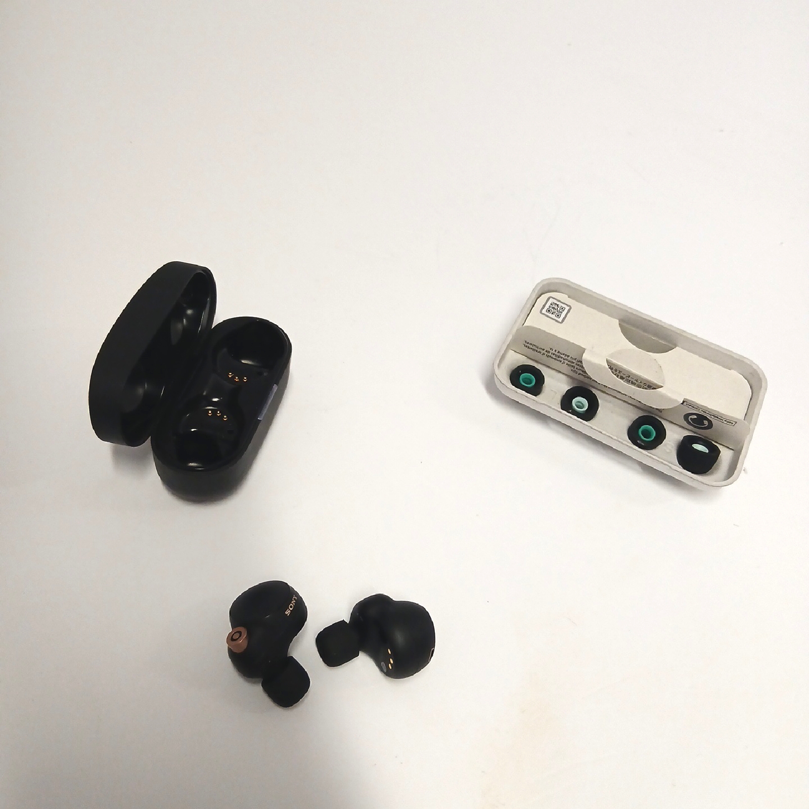 Sony WF-1000XM4 True Wireless Noise Cancelling-Kopfhörer Bluetoo - Unvollständig