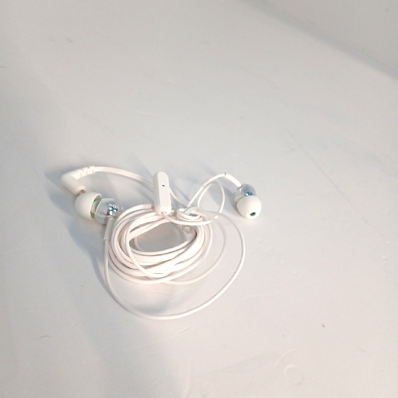 Sony NW-WS413 Sport-Walkman 4GB (kabellos, Wasserdicht, Staubdic - Unvollständig