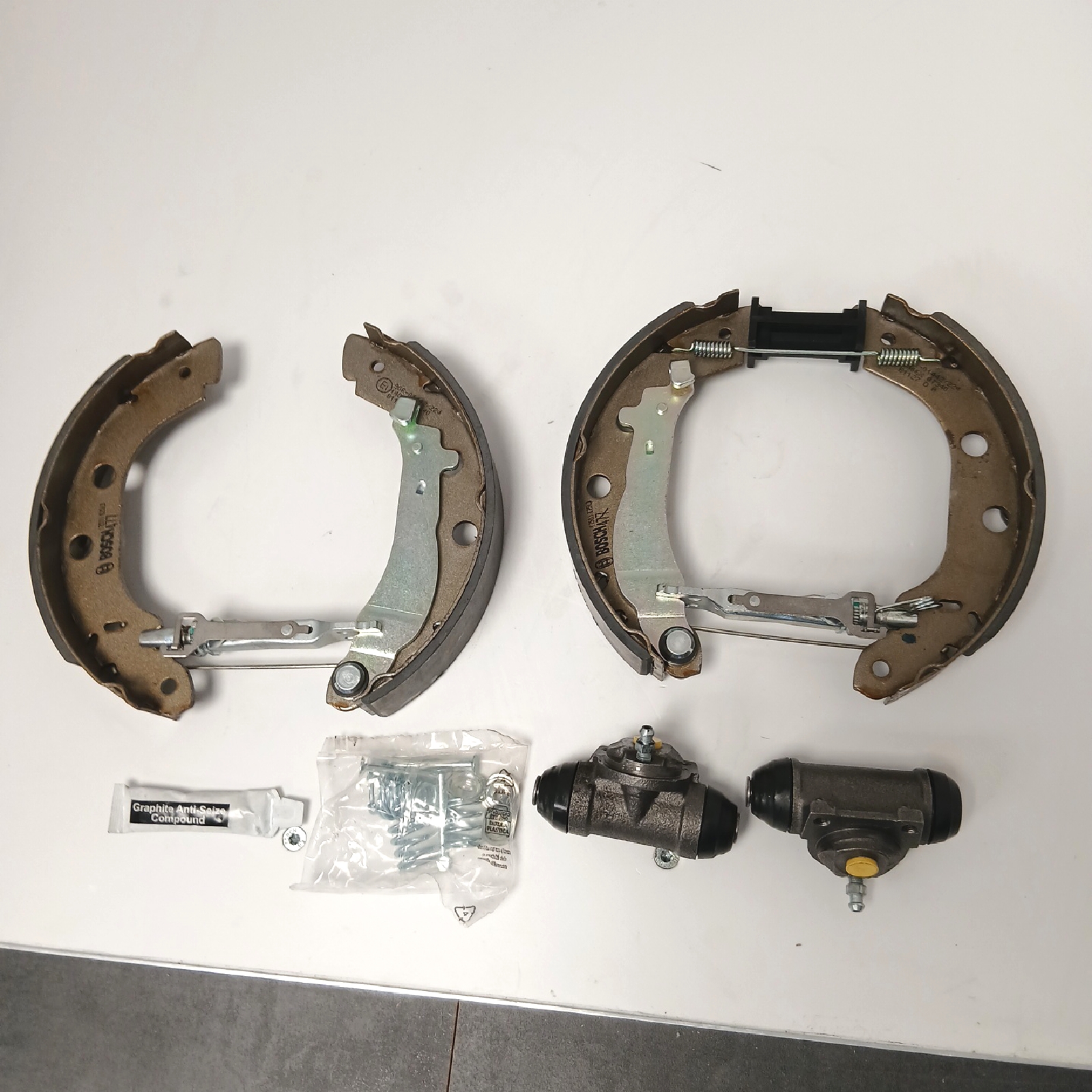 Bosch Bremssattelset Auto Ersatzteile KS167 Super Pro Set Trommelbremse Zubehör Festigkeit Verschleißschutz