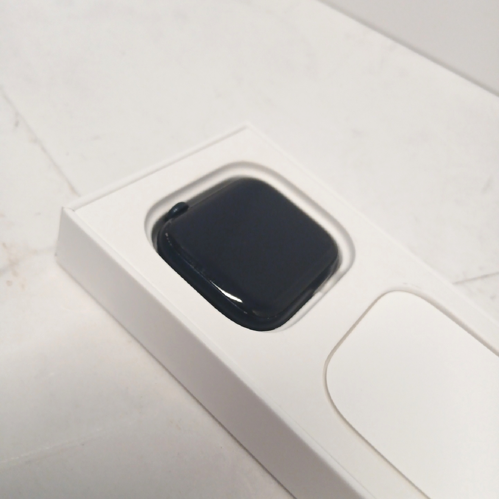 Apple Watch Series 7 GPS GPS 45mm Smartwatch mit Aluminiumgehäuse in Fa - Defekt