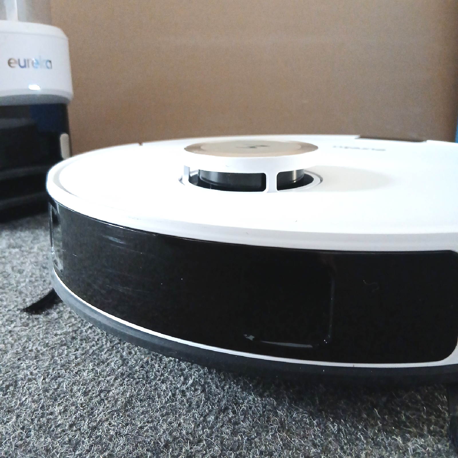 EUREKA E20 Plus Saug- Wischroboter beutelloser Multi-Zyklon Absa - Unvollständig
